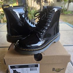Doc Martens Junior 1460 Patent Leather Lace Up Boots  Size 3 Brand New