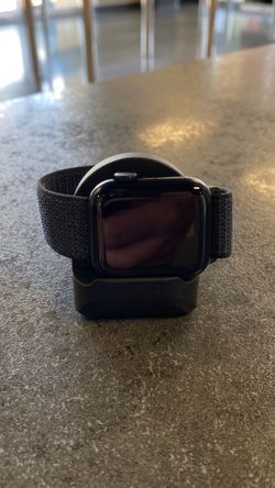 Apple Watch SE 2nd Gen (40MM) - GPS