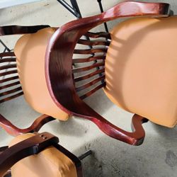 Bench seats total of 11