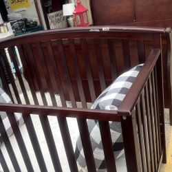 Baby Crib W/mattress 