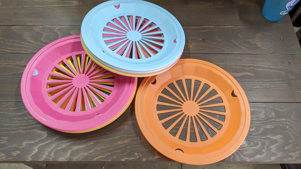 Reusable Plastic Paper Plate Holders