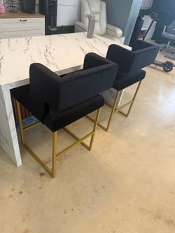 2 Bar Stools