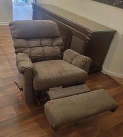 Lane Furniture Manual Recliner and Rocking Chair 