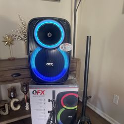 QFX 15” Bluetooth Rechargeable Party Speaker with Microphone , LED Party Lights  & Stand Included 🔊🎤🎶🔊🎶🎶  Brand new 