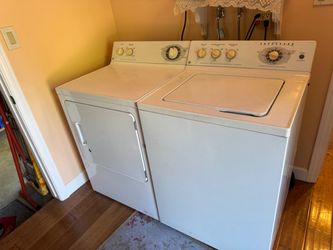GE Washing Machine and Gas Clothes Dryer