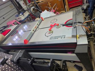 Air hockey table / pool table