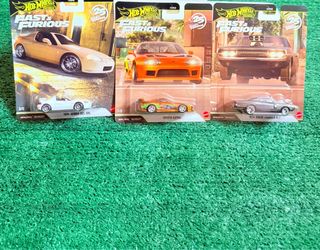 Hot wheels premium , trade for rexy transport !