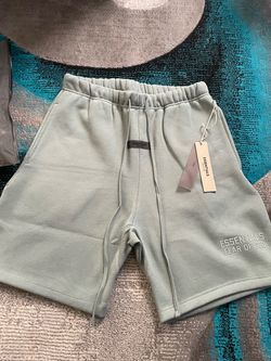 Essential Shorts Size M