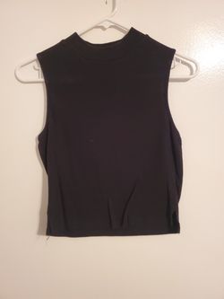 Black turtleneck crop top