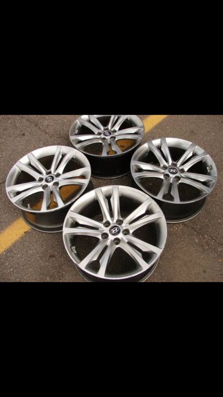 ///// HYUNDAI 19" SET OF FOUR WHEELS }}}}}