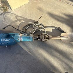 MARTILLO DEMOLEDOR MAKITA HM1307CB 1-1/8PULG 1510W