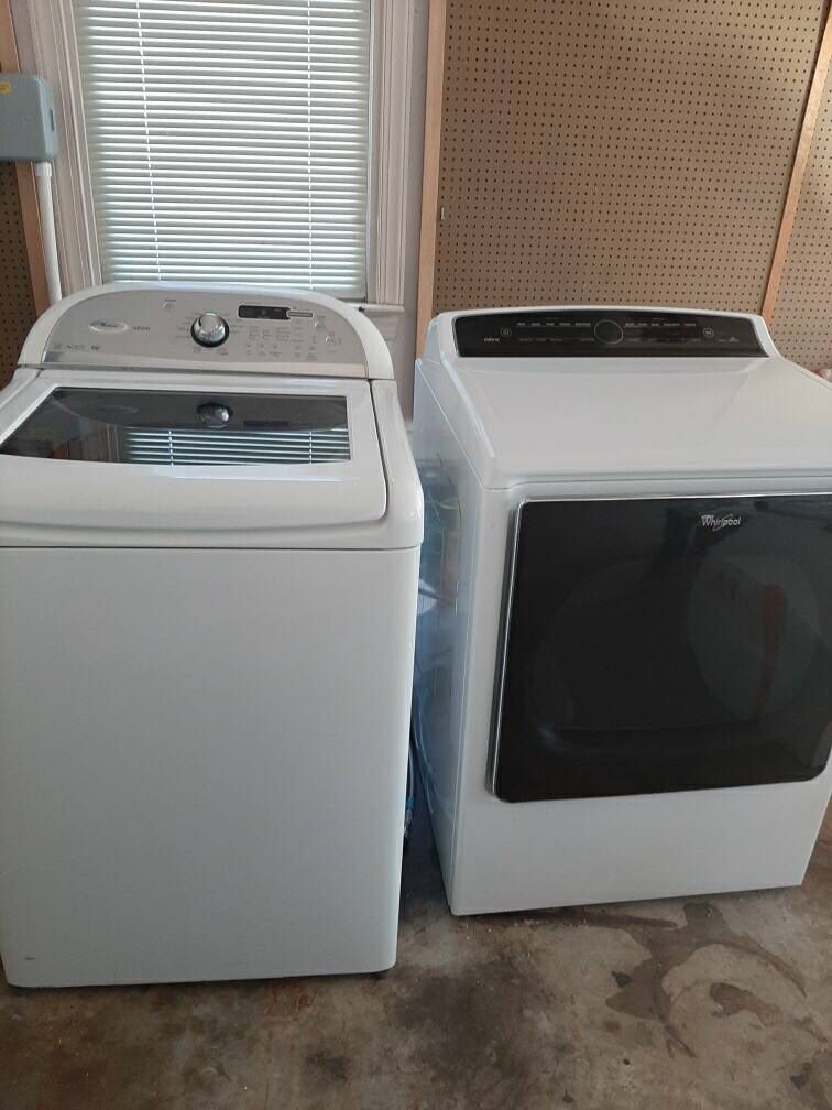 WHIRLPOOL Cabrio Washer + Dryer
