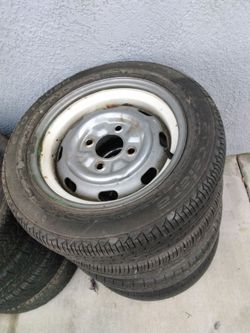 Volkswagen rims w/tires
