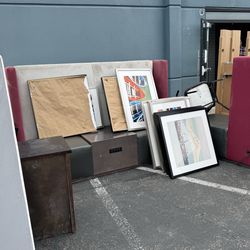 Free Furniture - Pickup Holiday Inn Tacoma Hosmer st