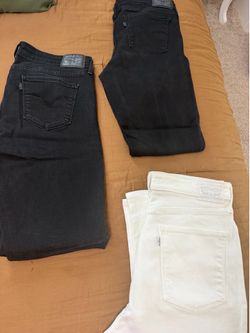Women’s Levi Strauss pants
