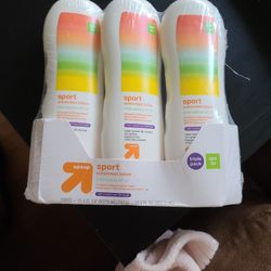 Nip Up & Up   (3)  Sunscreen Lotion