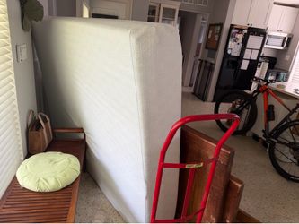 Free queen mattress must go today