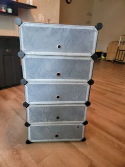 Shoes rack