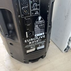 Speaker Behringer B212