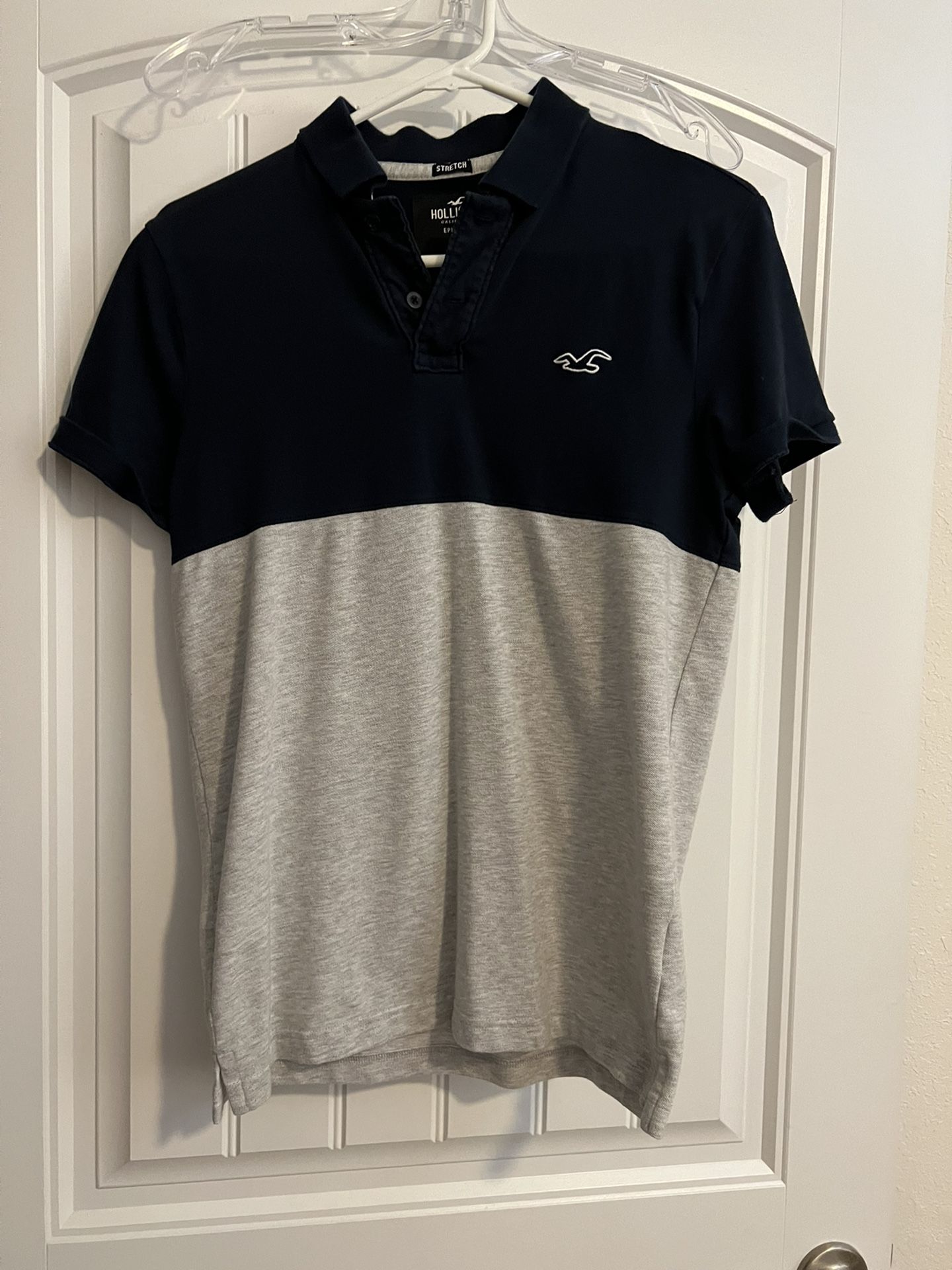 Hollister - Mens Small Polo