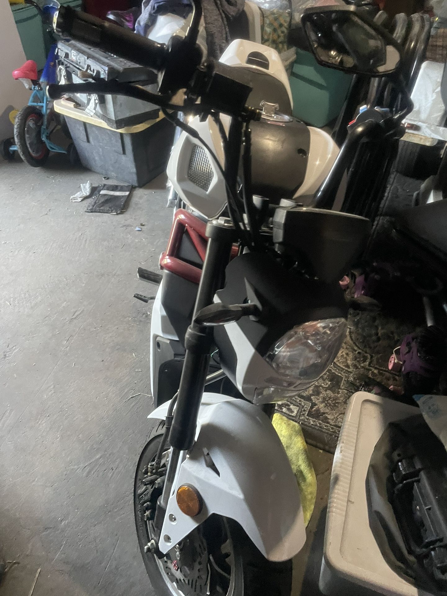 2022 DongFang 50cc (DF50SRT) Gas Motorcycle 