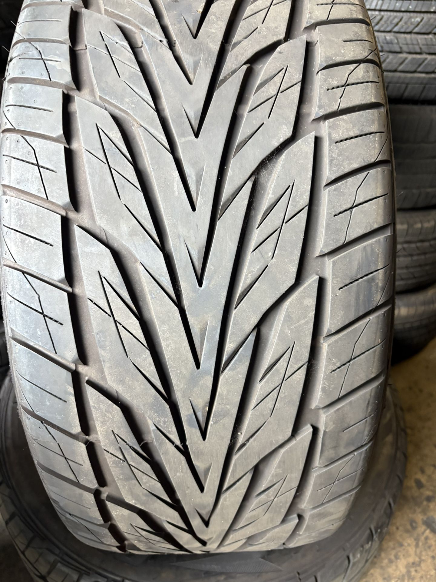 Tires 295-45r20 Toyo