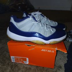 Jordan 11 Retro Low
Concord (GS)