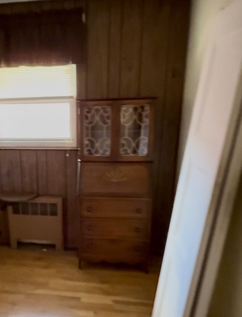 Beautifully Crafted Vintage Mahogany Cabinet 