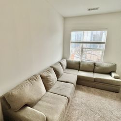 Gray Sectional Couch/sofa 