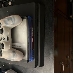 PS4 Slim 500 Gb 7 Games One Controller