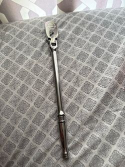 Snap on ratchet