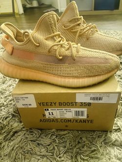 Yeezy 350Boost Mens Size 11- Clay