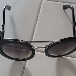 Women's Prada Sunglasses $75 Pickup In Oakdale 