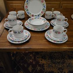Farber Ware Dishes ,palm Desert Coffee Cups ,Retruneu plates,