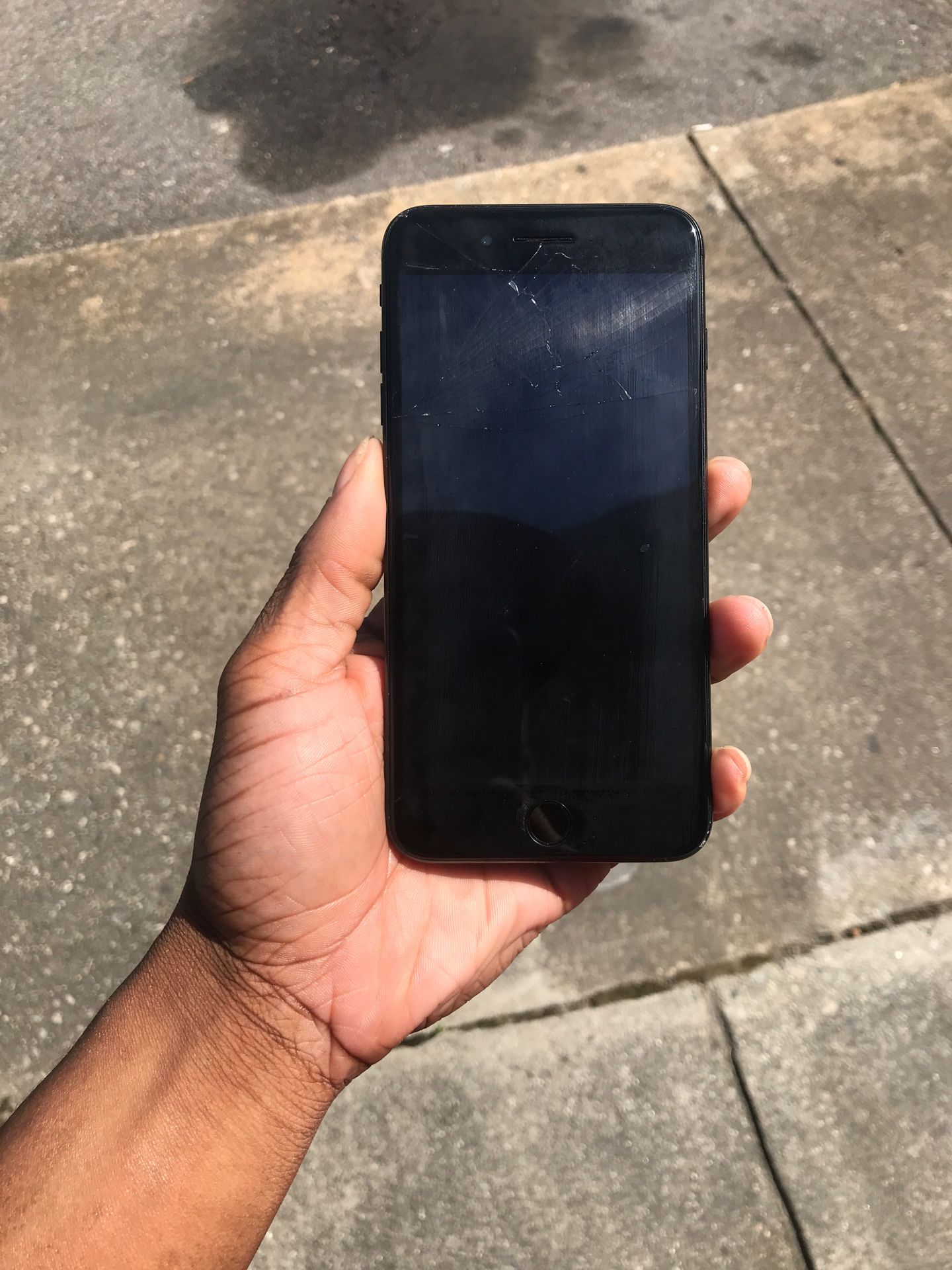 iPhone 7 Plus water damaged