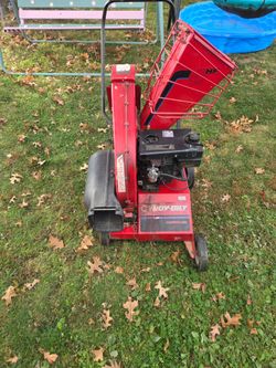 Troy-Bilt Chipper/Vac 4HP Gas-Powered