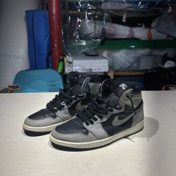 Jordan 1 Retro Shadow