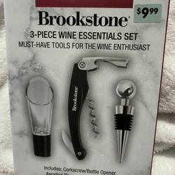 Brookstone 3Pc Wine Essentials Set