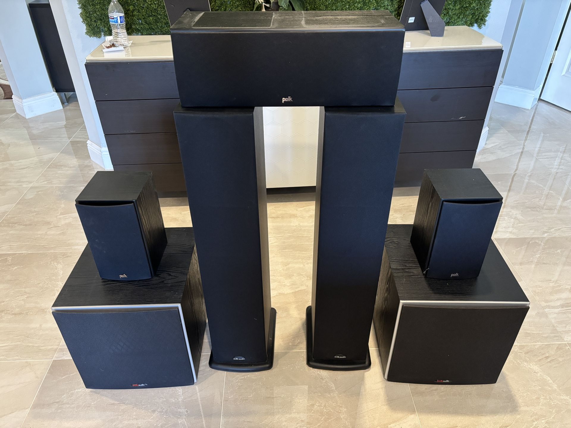 Polkaudio 5.2 Home Theater Speaker Set