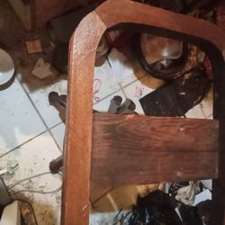 Table Antique Carved 2 Ft By 28 Needs Top Paid 250 Come Get 75