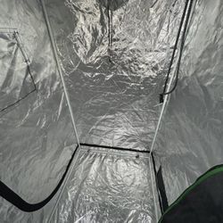 3 X 3 X 6 GROW TENT W/ EXTRA SUPPORT POLES