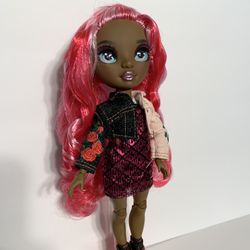 Rainbow High Daria Roselyn Doll