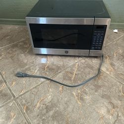 Small Dorm/apartment Sized Microwave