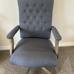 Gray Tufted Swivel Accent Chair – NEW!