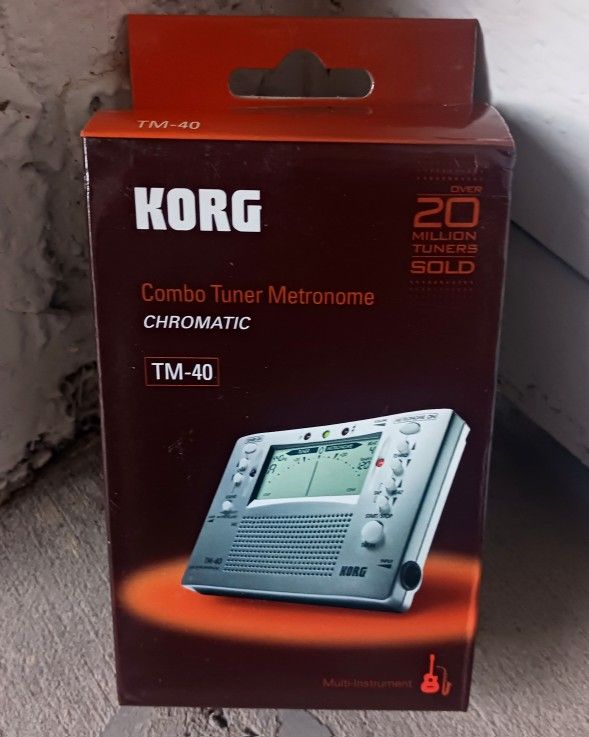 KORG Chromatic TM-40 METRONOME Tuner Combo (NEW-NEVER USED) Still in Original Box