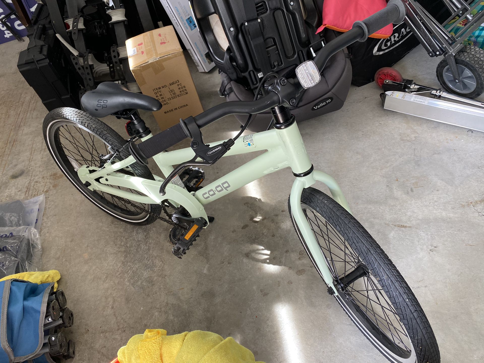 REV 20 kid’s REI bike (Glide Green)
