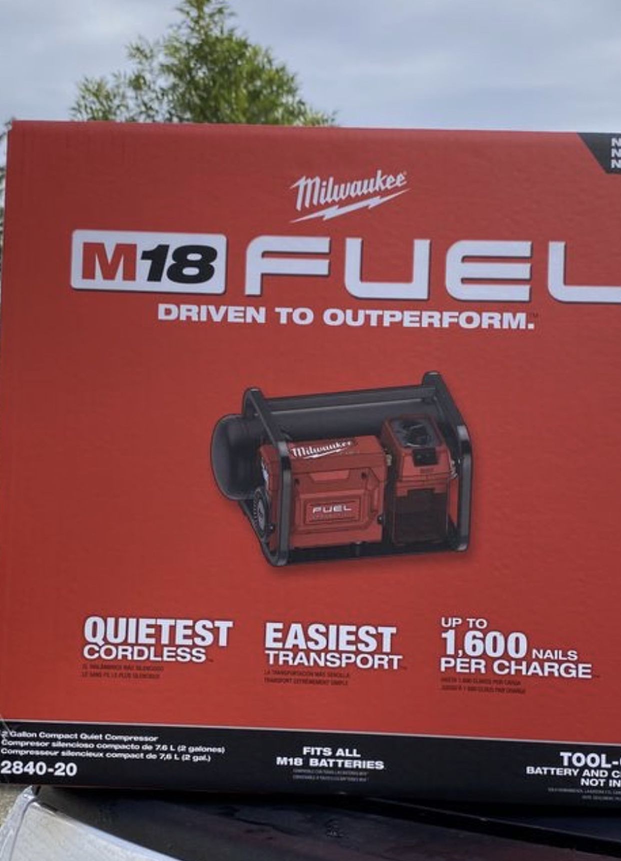 Milwaukee M18 Fuel Compressor