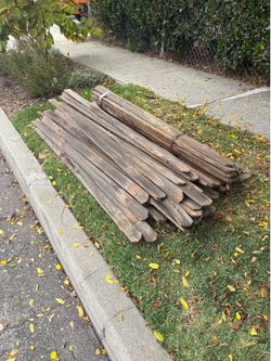 Free grape stake fencing
