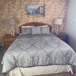 FREE QUEEN BEDROOM SET 4 NIGHT STANDS 5 DRAWERS CHEST HEADBOARD METAL FRAME. MUST PICKUP ON SUNDAY.