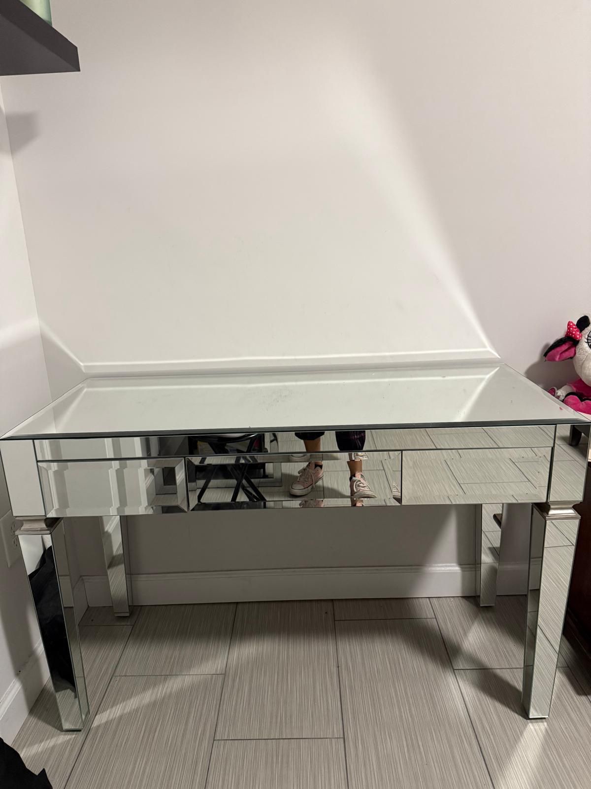 Crystal Desk 48x20.5x30